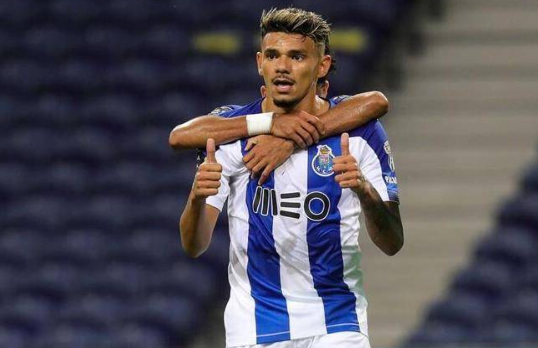 瑞士绝杀莱比锡红牛，苏亚雷斯高光表现