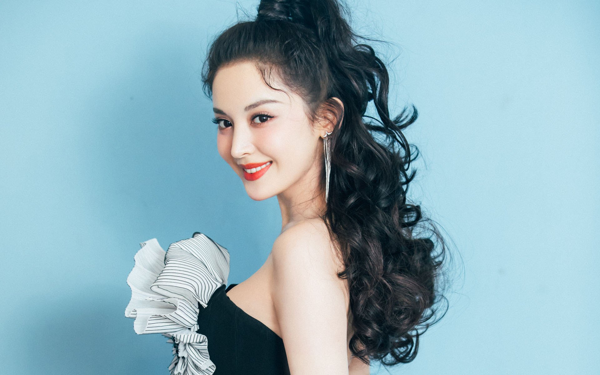 西亚卡姆‘硬仗之王’本色尽显，猛龙单节暴走击溃深圳队