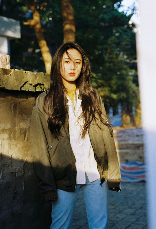 征服与轰鸣，当球场血拼遇见赛道接管，我们见证的不过是人类不屈的投影