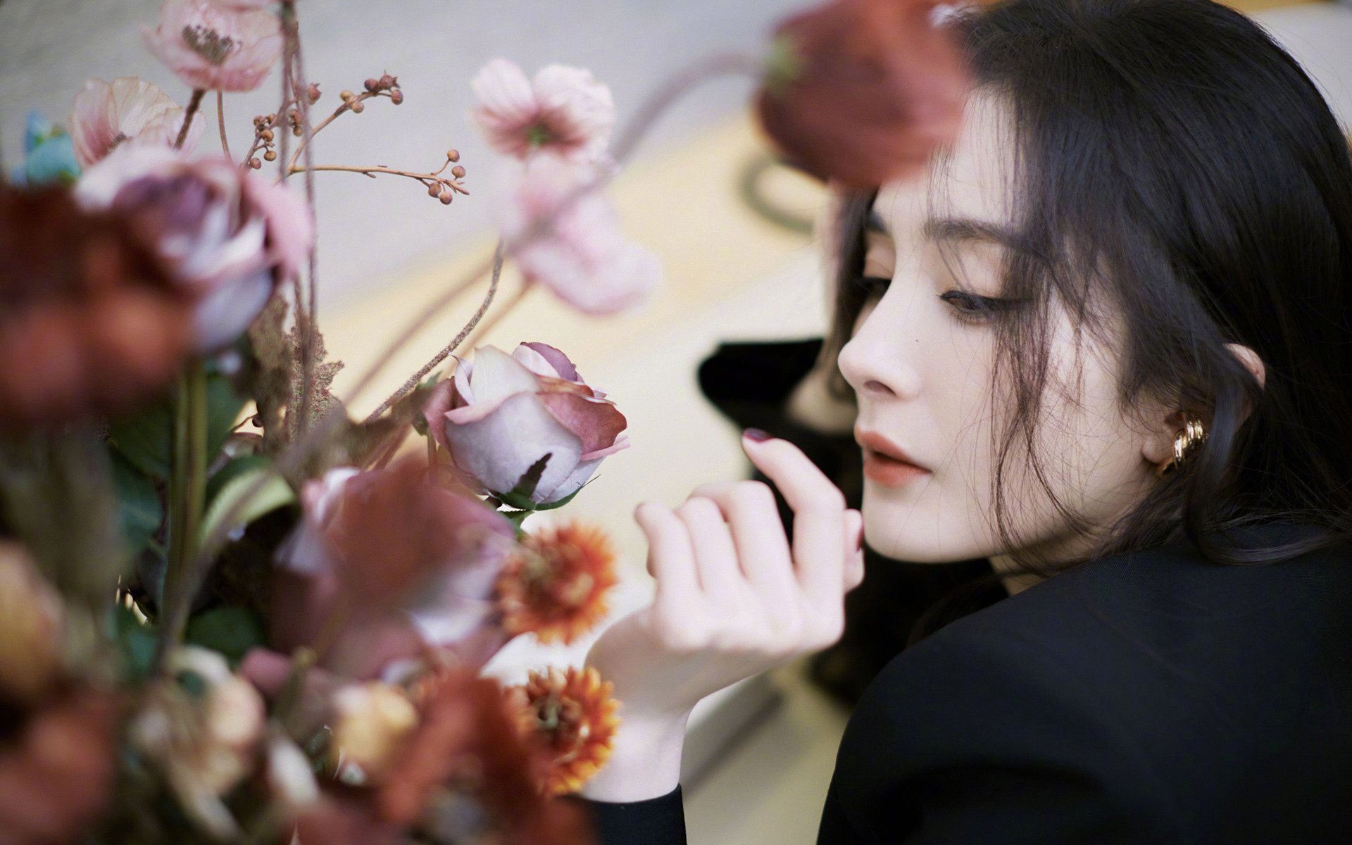 德甲争冠战白热化，马赛欧联杯正面击溃佛罗伦萨点燃跨联赛焦点