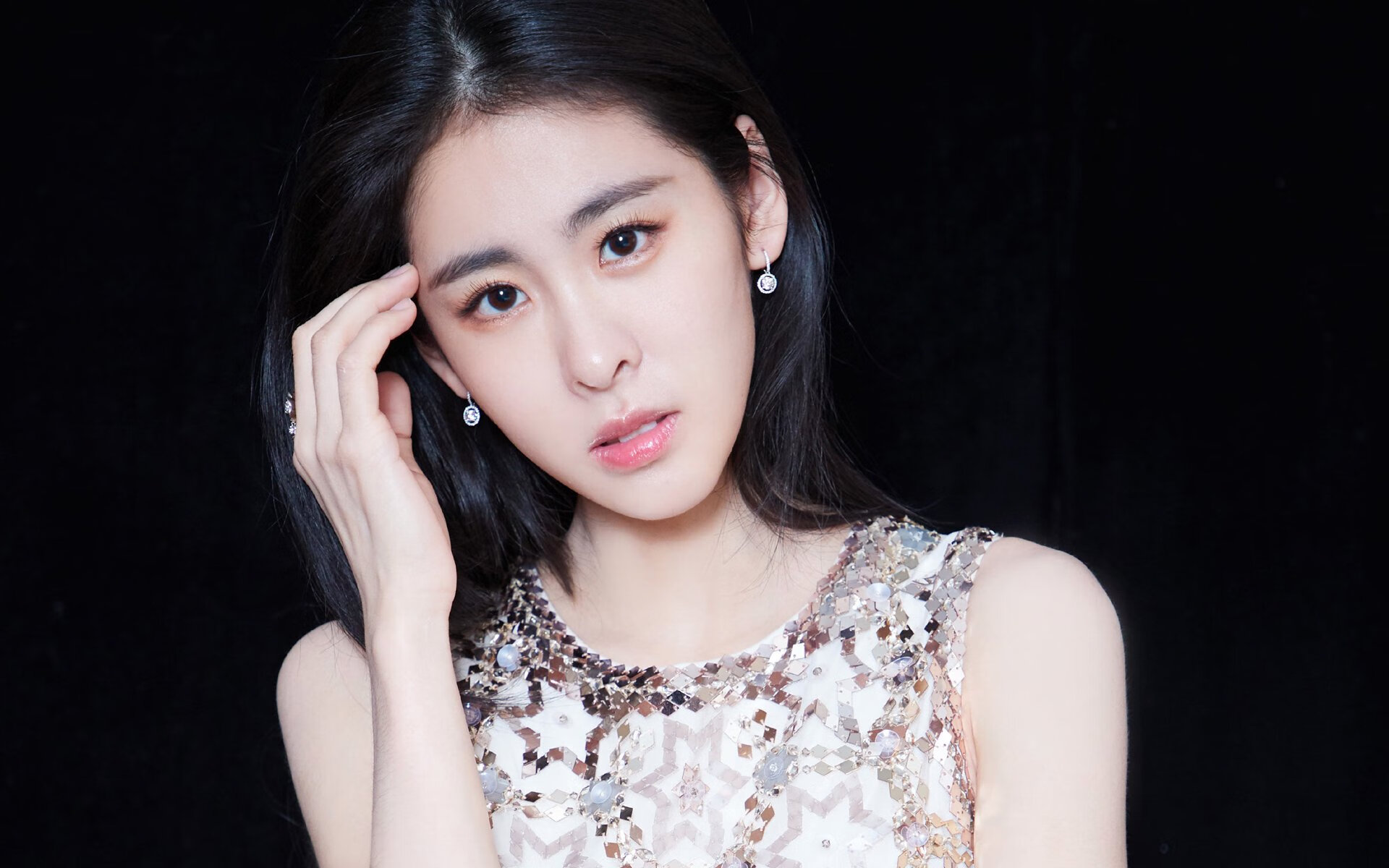 一幅名为统治的油画，詹姆斯彻底打爆防线，国王强行终结快船