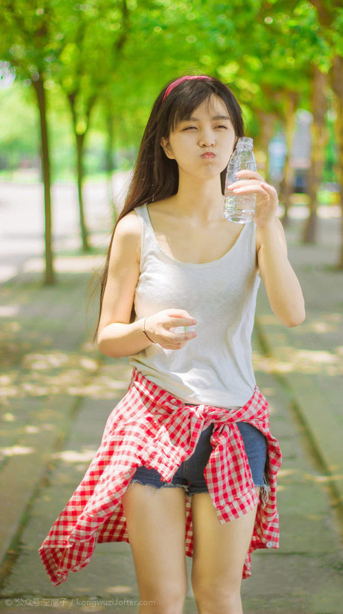 蓝黑闪电刺破美洲烈日，托纳利率乌拉圭防守反击，93分钟绝杀墨西哥改写A组生死局